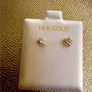 Girls 14k gold earring beautiful zirconium and 14 kgold -